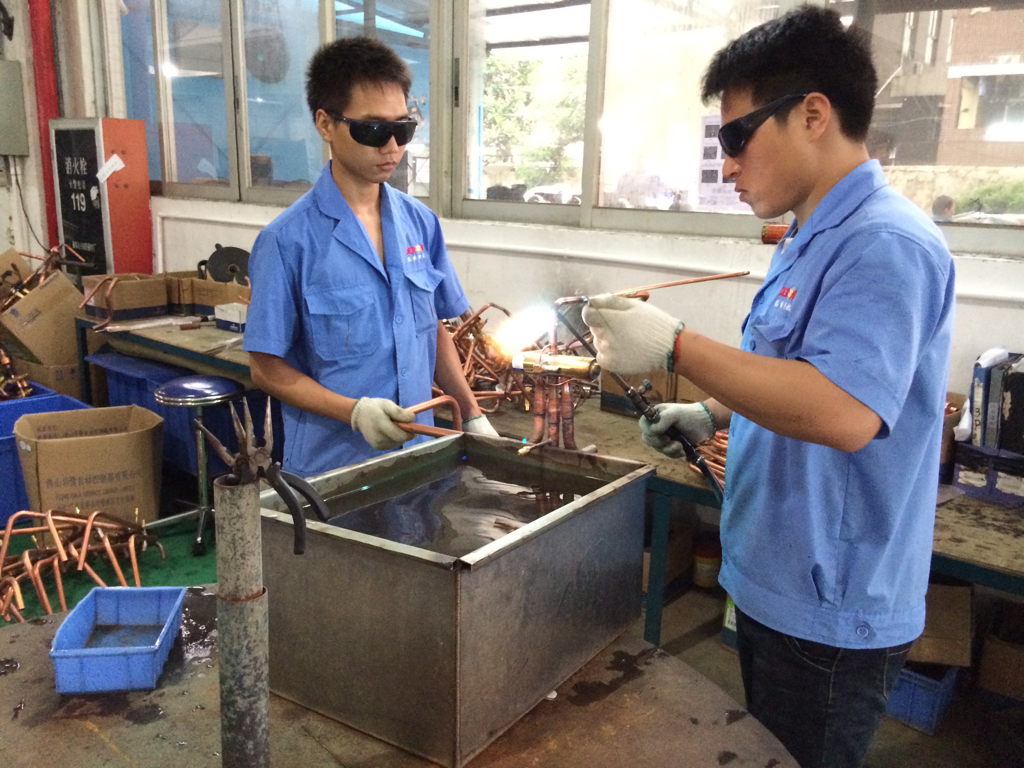 廣州旺鑫感應(yīng)加熱設(shè)備